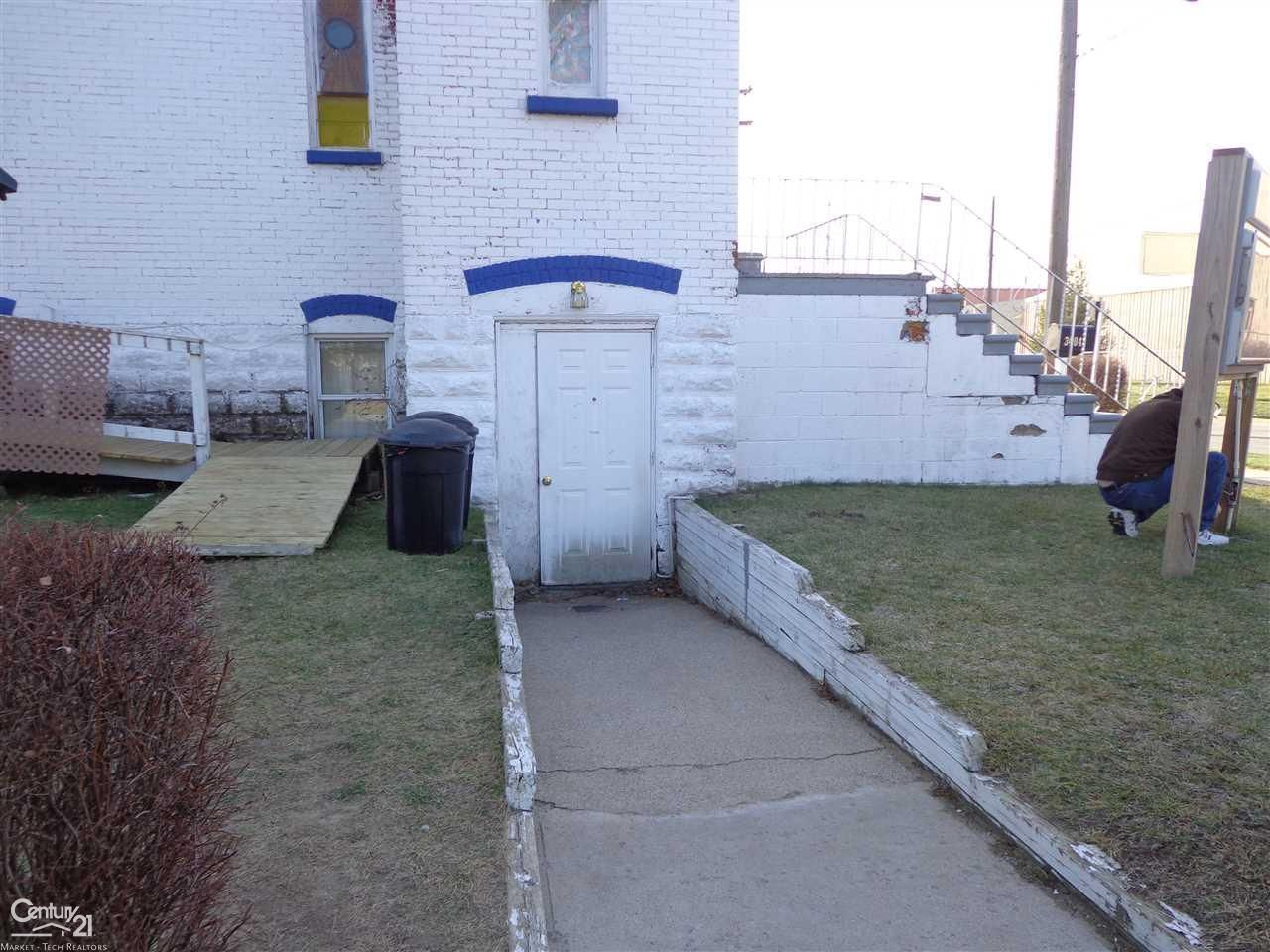 3404 24th St, Port Huron, MI 48060